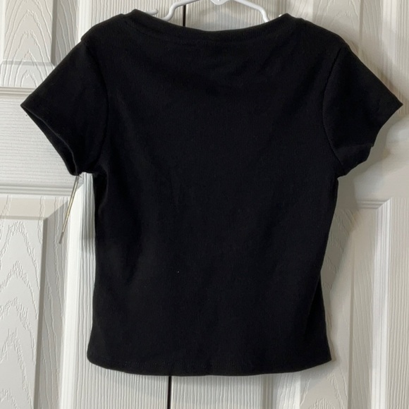 Art Class - Girls' Short Sleeve Notched Neck
Croissant Graphic Tee Various Sizes - Picture 7 of 7
